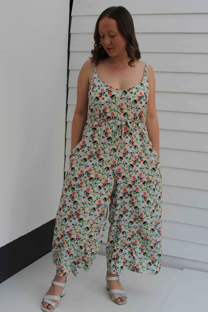 Nähbeispiel Jumpsuit aus Viskose von Suis