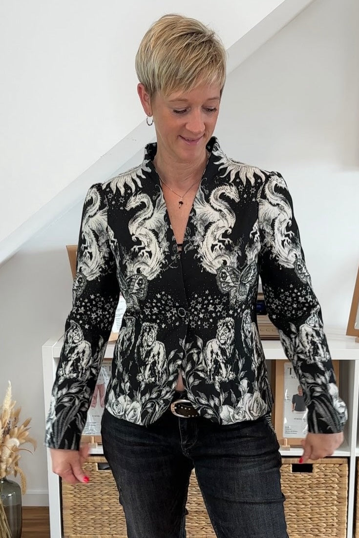 FashionDIYSchnittmuster–DamenblazeraufFigur