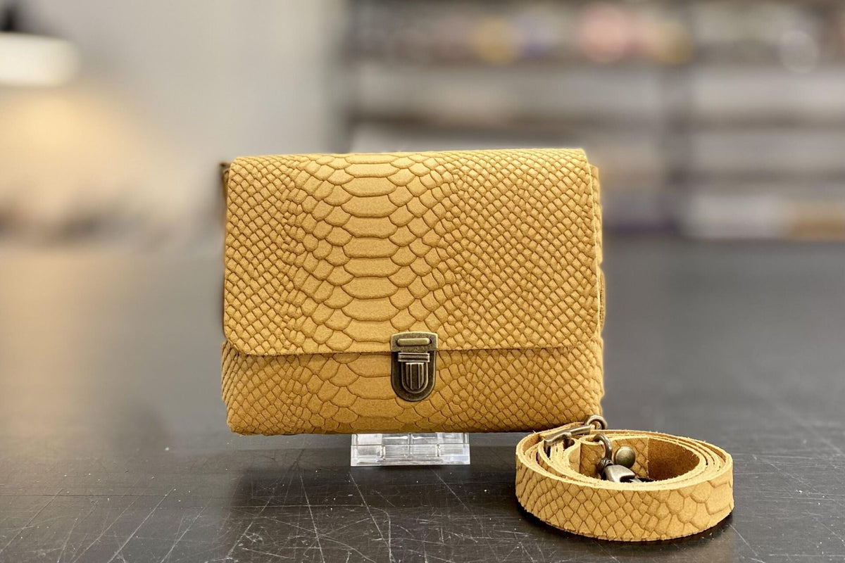 DIY-Crossbody LUNA - Wildleder Cognac